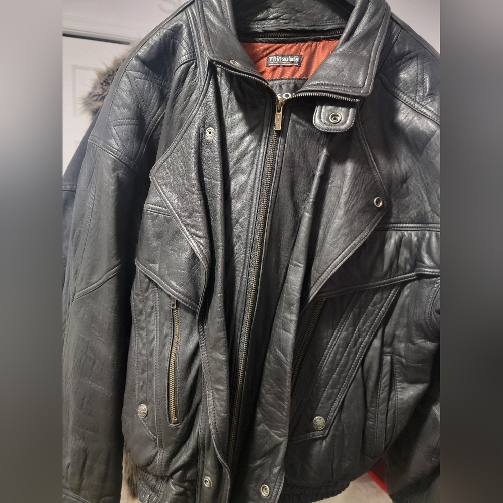 Vintage 90's Black Leather Jacket with Thinsulate Lining